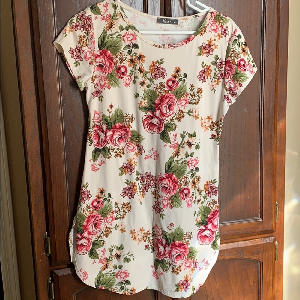 Cream floral tunic-style tee